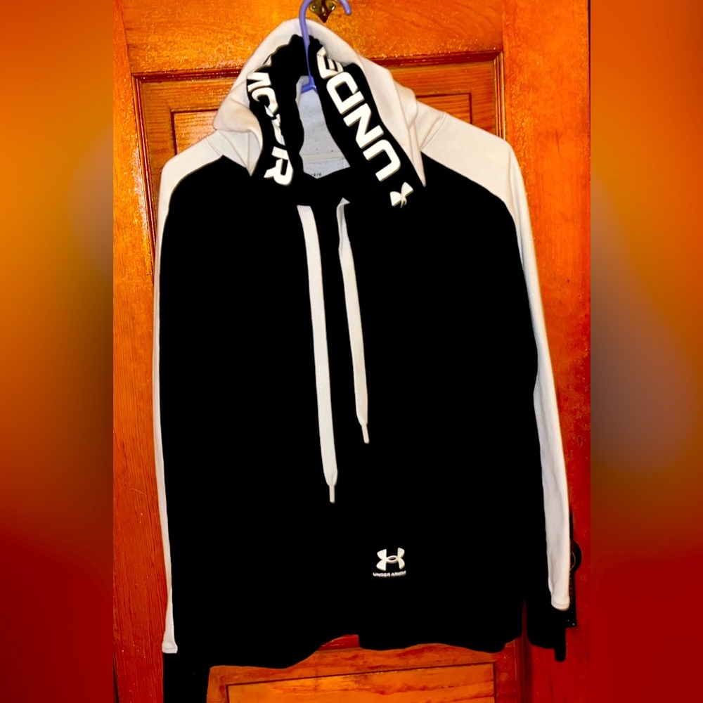 Women's Large UnderArmour Hoodie